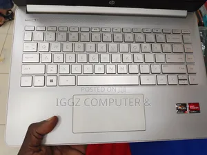 New Laptop HP Pavilion 15 8GB AMD Ryzen 5 SSD 256GB