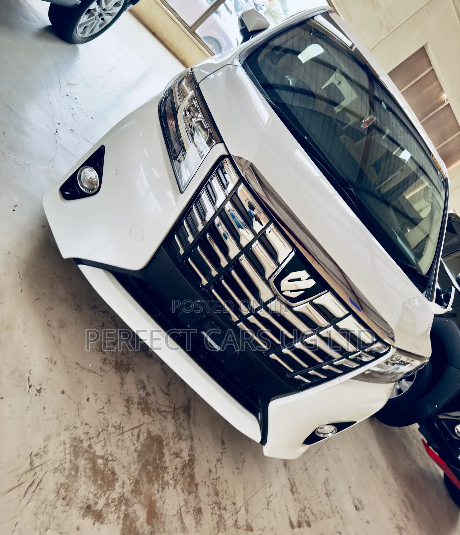 Toyota Alphard 2.5 Petrol AWD 2017 White