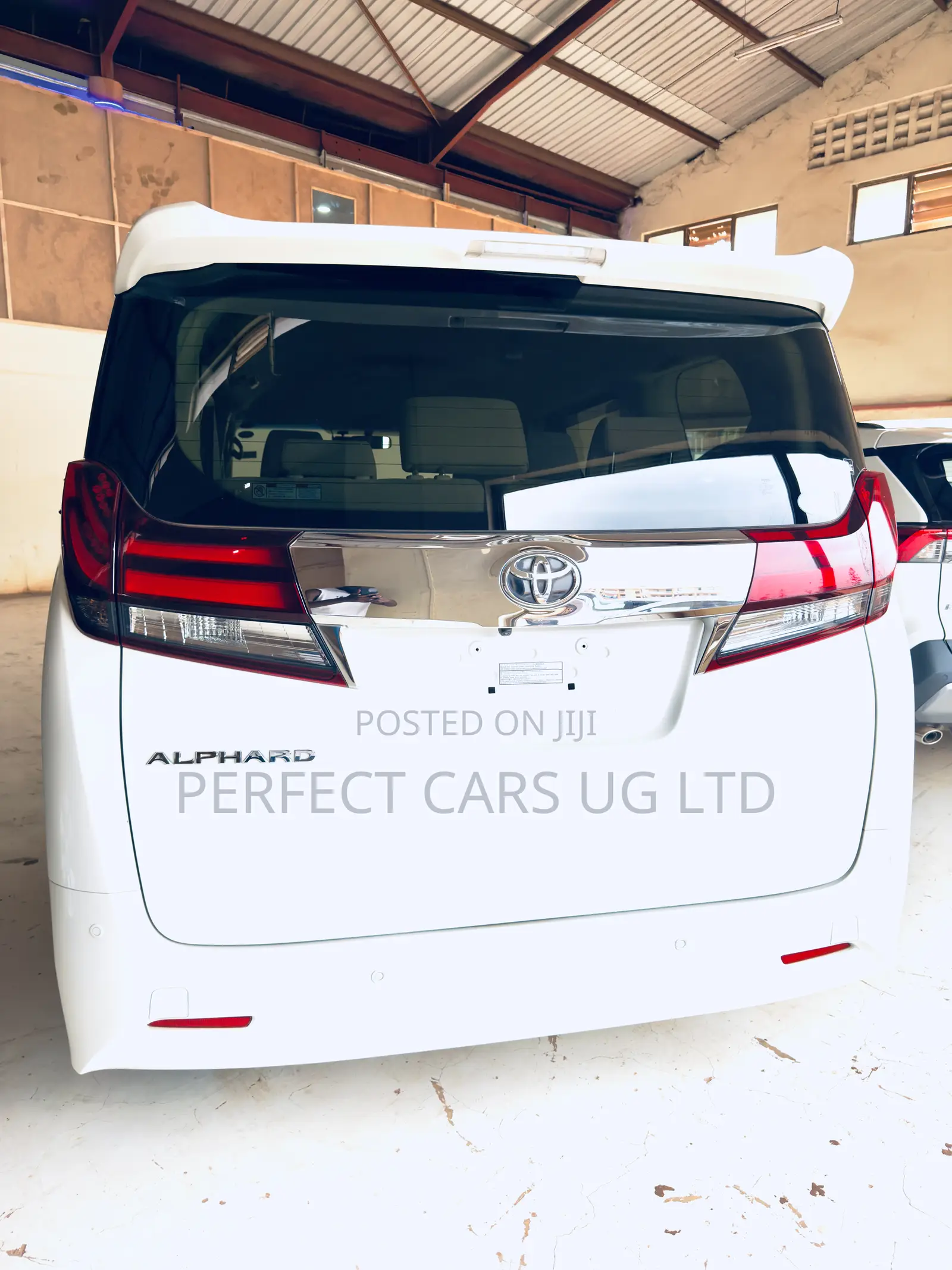 Toyota Alphard 2.5 Petrol AWD 2017 White