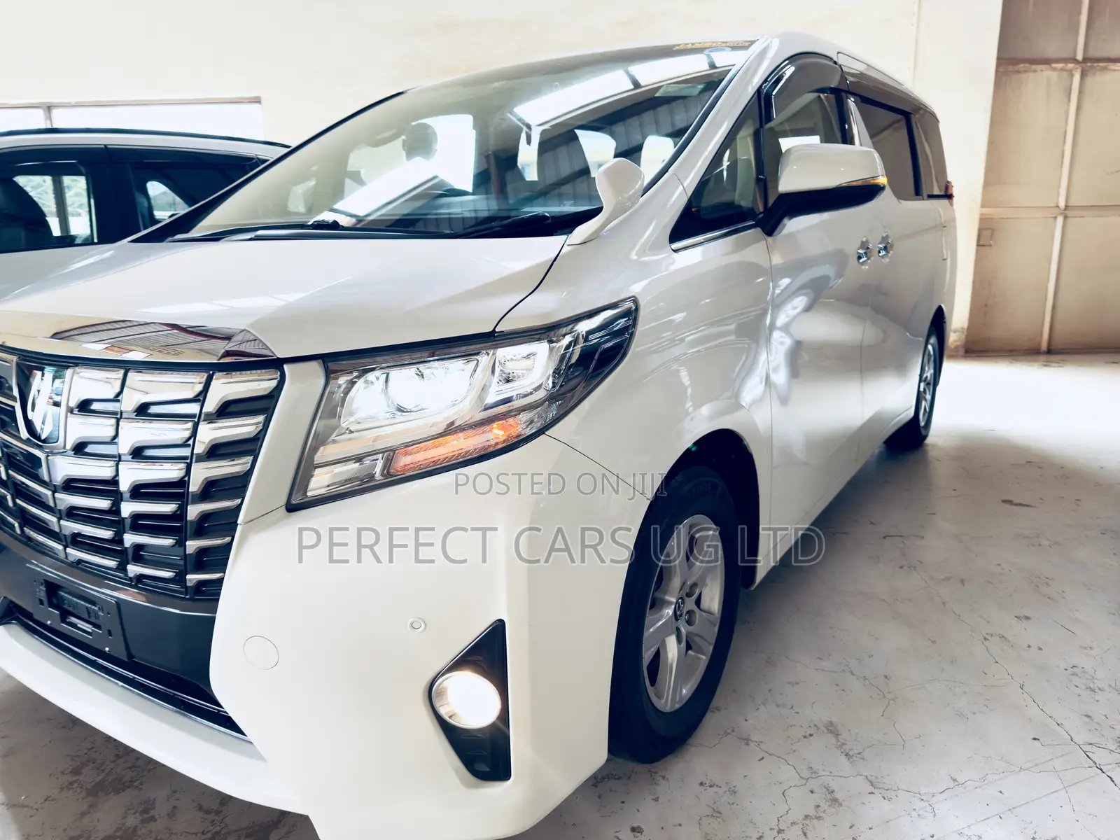 Toyota Alphard 2.5 Petrol AWD 2017 White