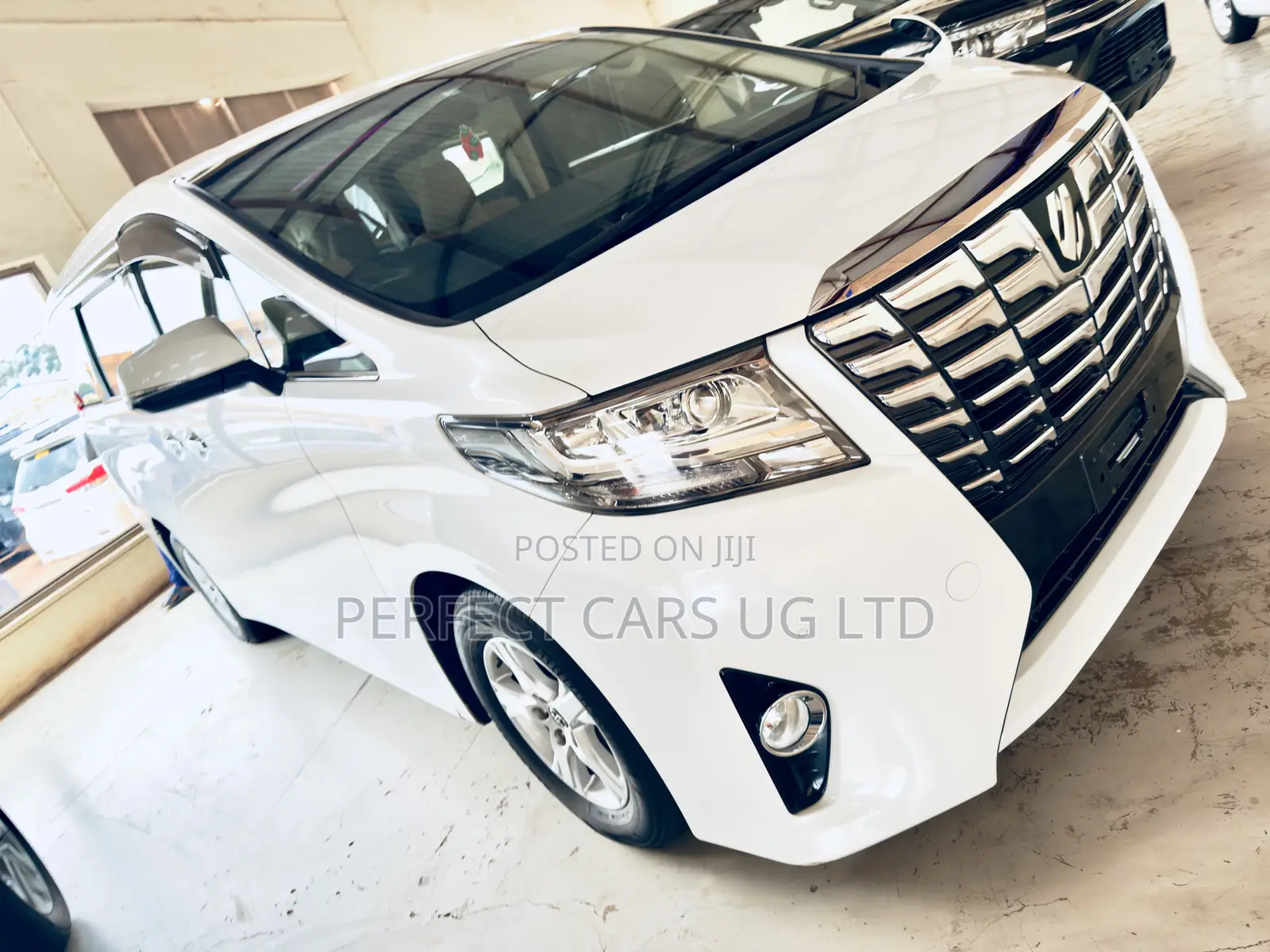 Toyota Alphard 2.5 Petrol AWD 2017 White