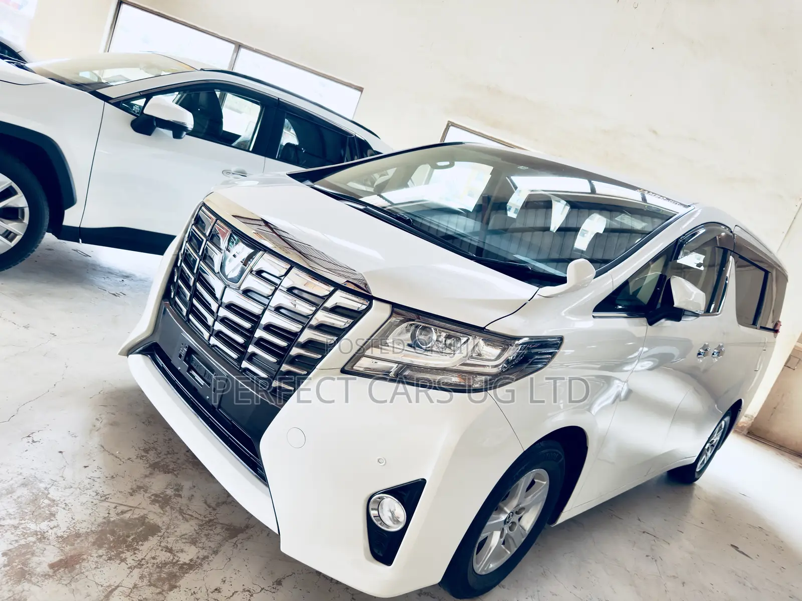 Toyota Alphard 2.5 Petrol AWD 2017 White
