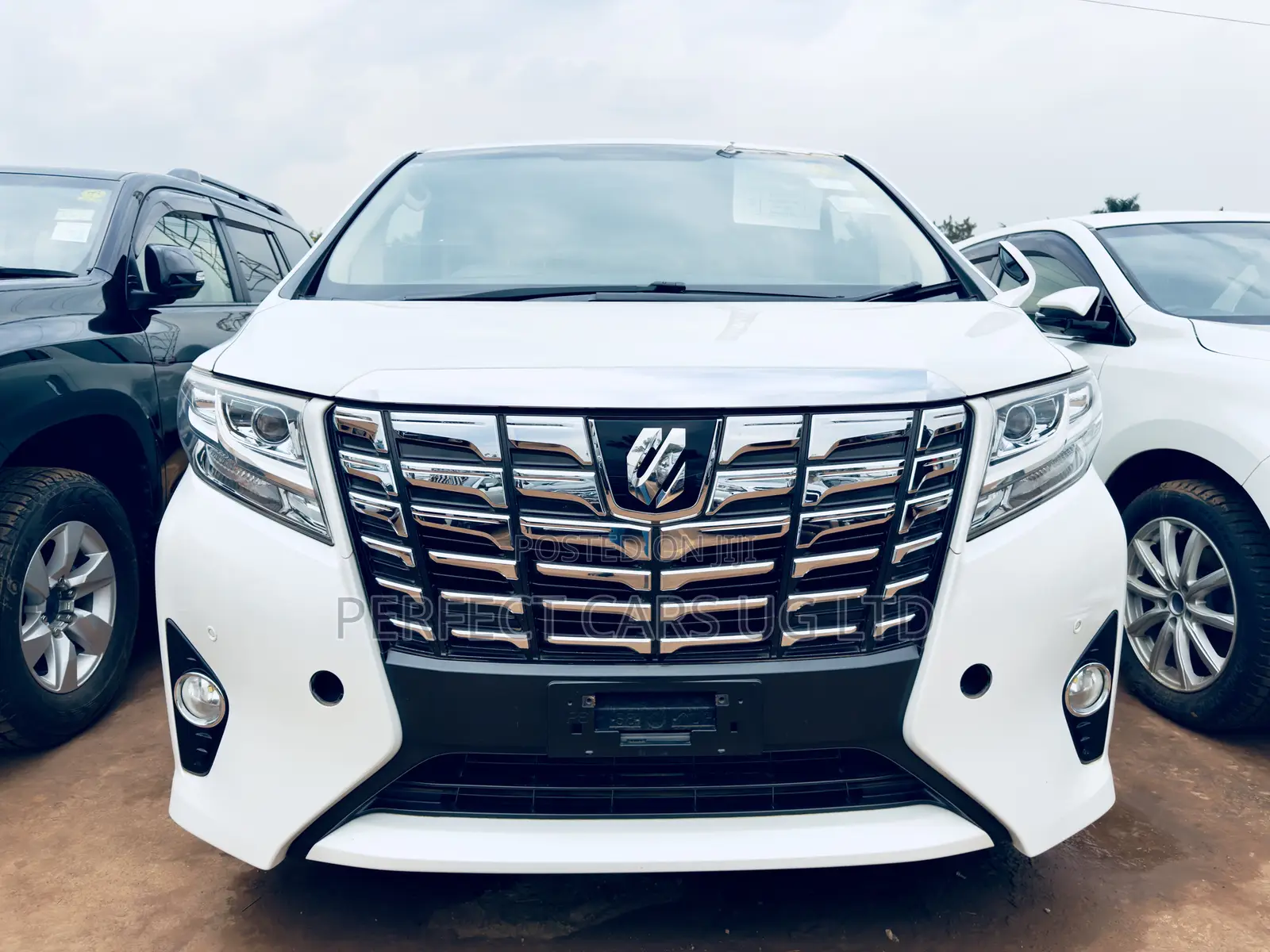 Toyota Alphard 2.5 Petrol AWD 2016 Pearl