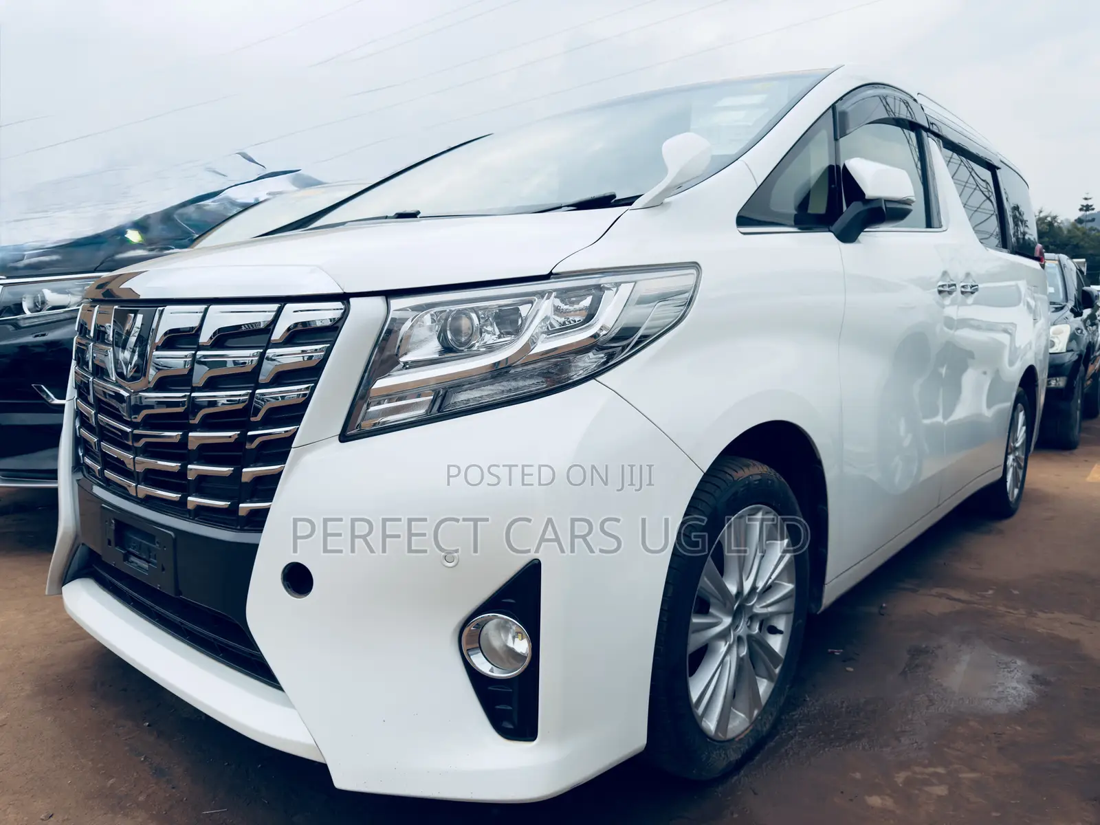 Toyota Alphard 2.5 Petrol AWD 2016 Pearl