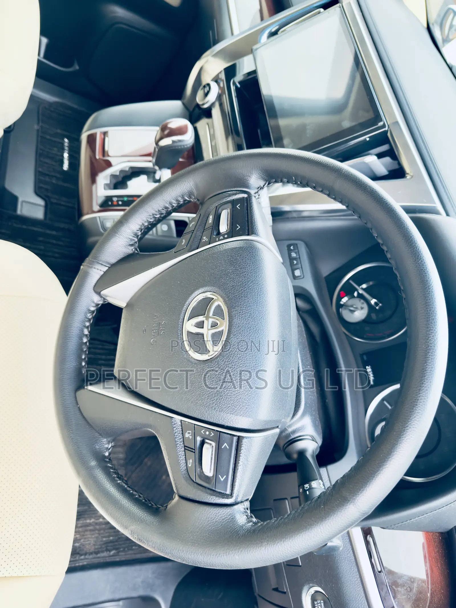 Toyota Alphard 2.5 Petrol AWD 2016 Pearl