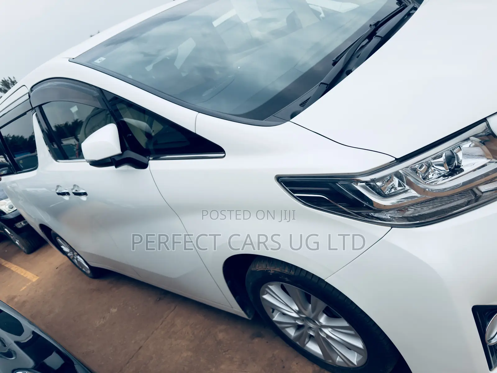 Toyota Alphard 2.5 Petrol AWD 2016 Pearl