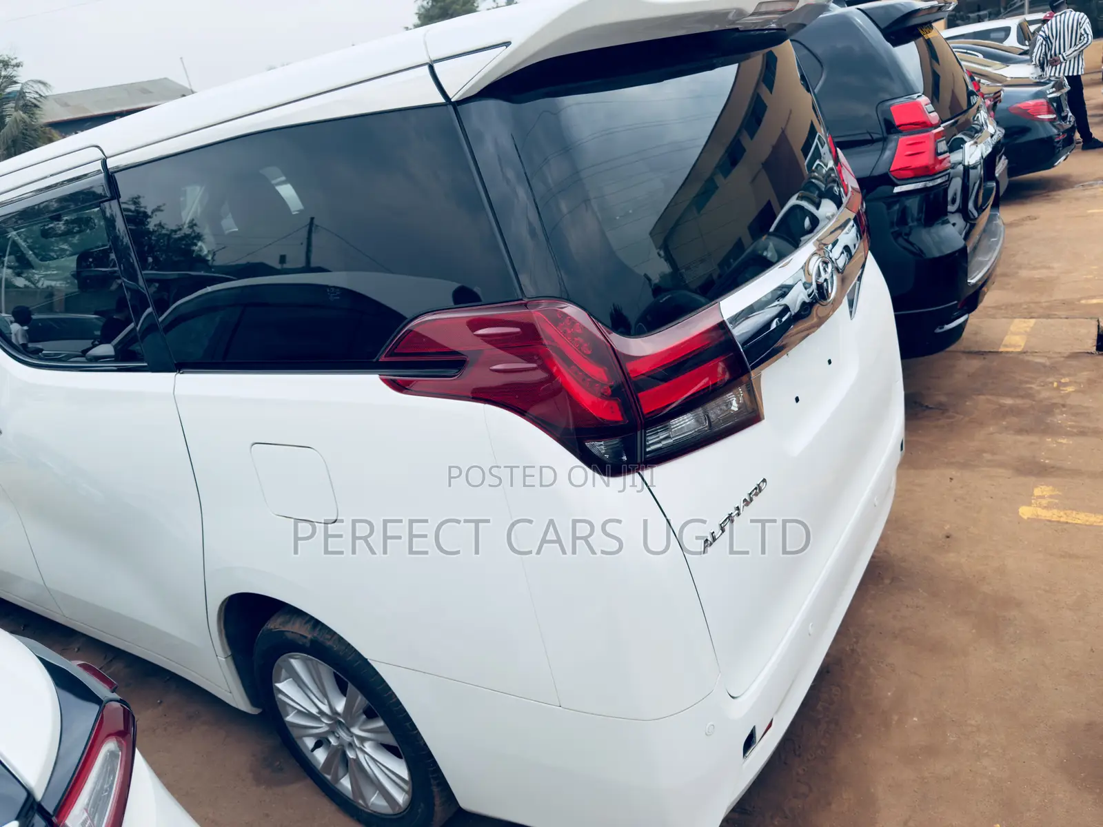 Toyota Alphard 2.5 Petrol AWD 2016 Pearl