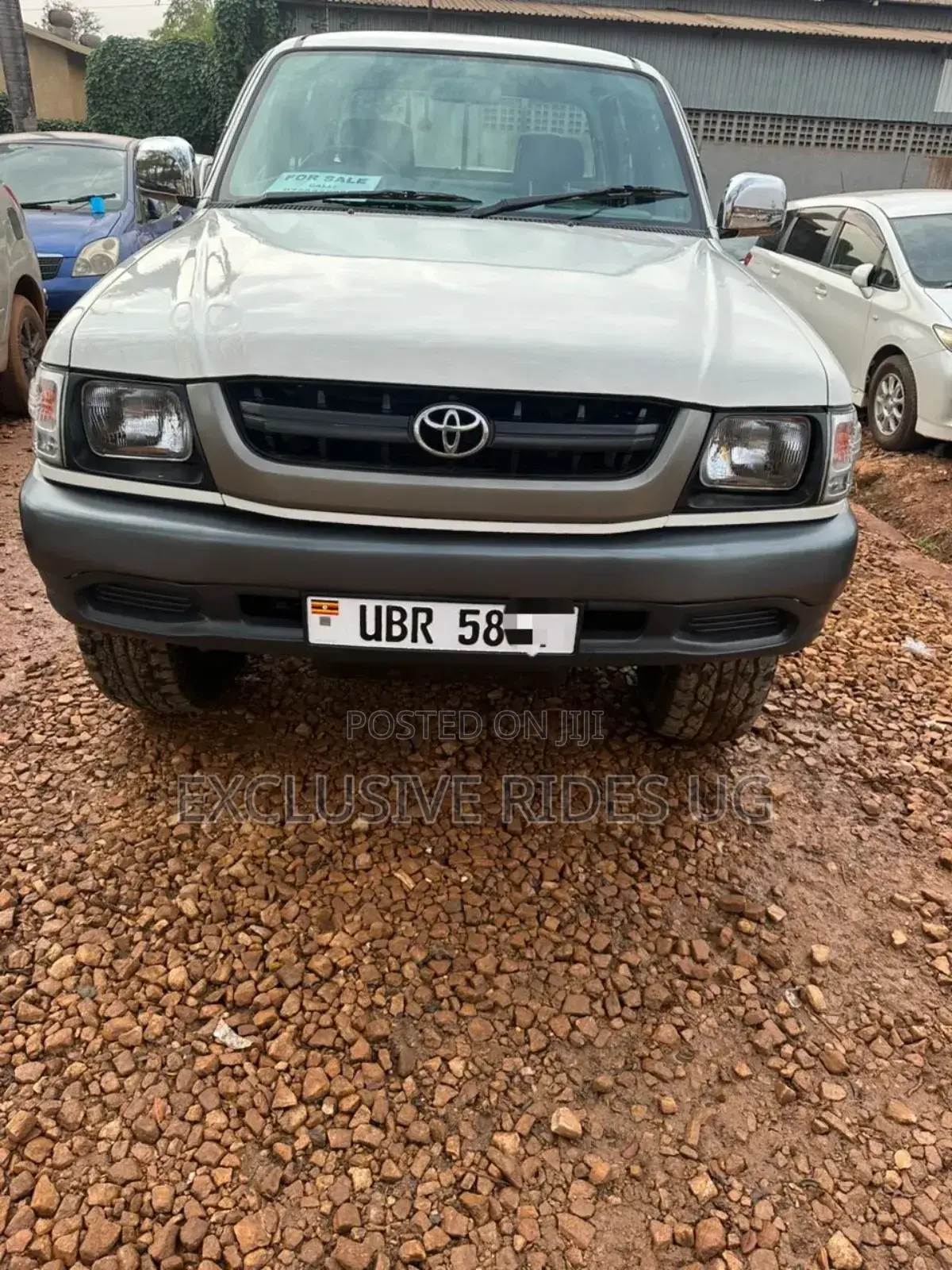 Toyota Hilux 1998 White