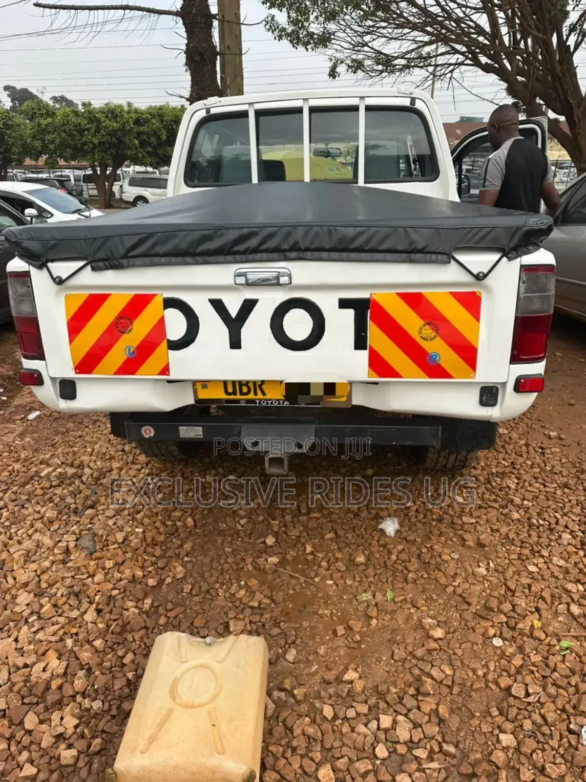 Toyota Hilux 1998 White