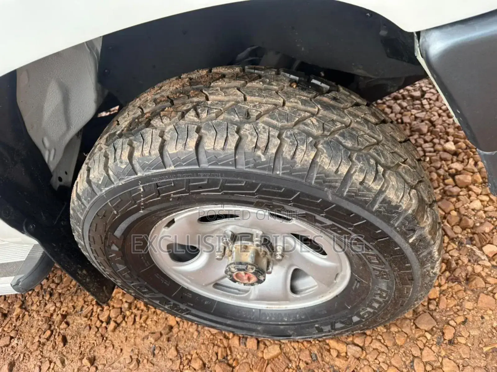Toyota Hilux 1998 White