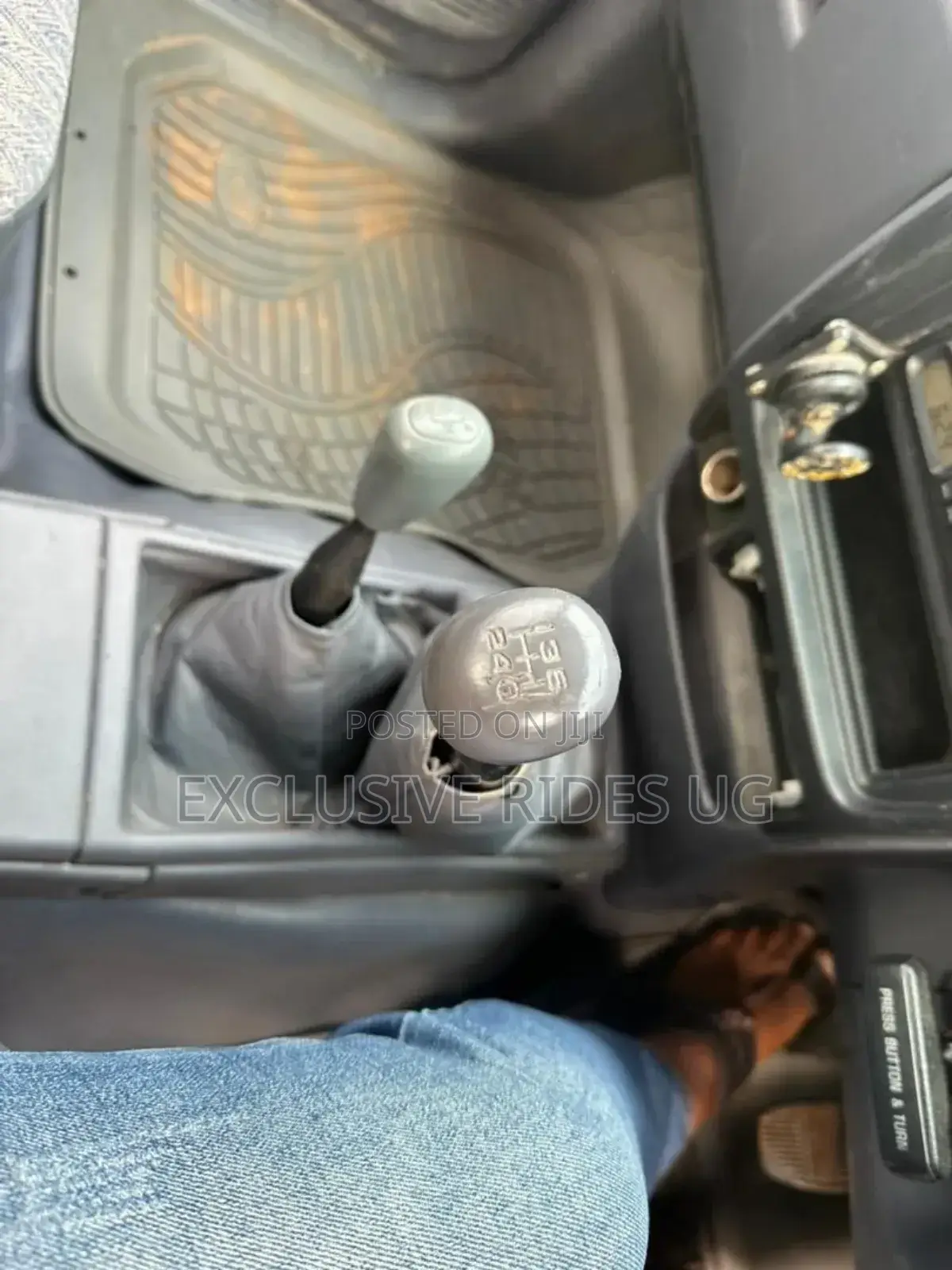 Toyota Hilux 1998 White