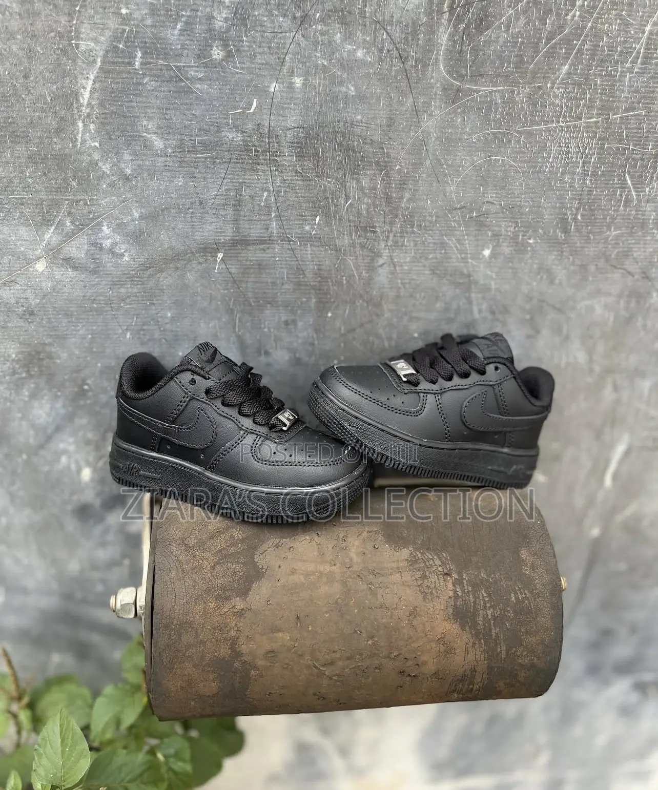 Black Nike Air Force 1 Kids Sneakers