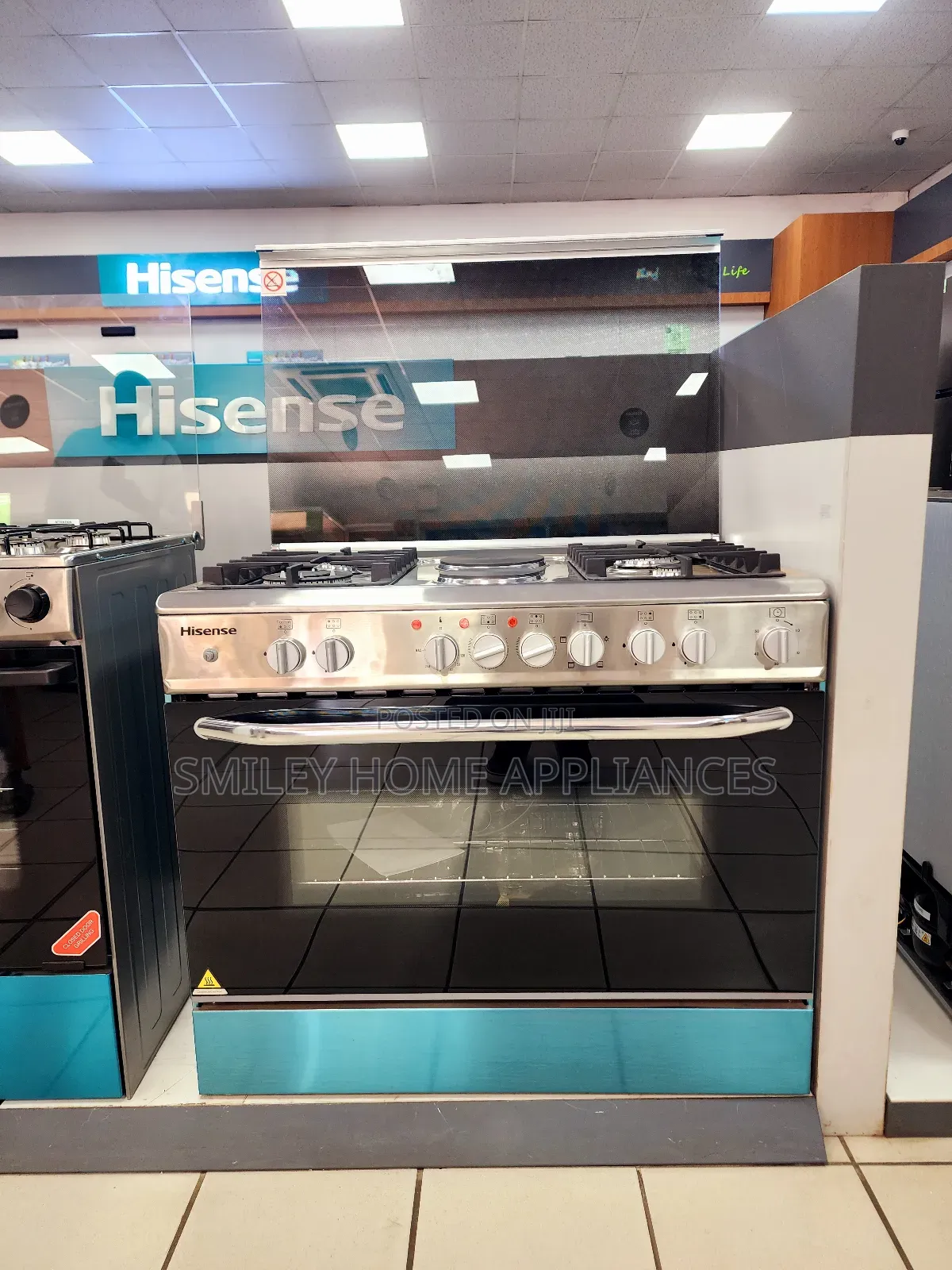 Hisense 90cm by 60cm (4+2) Gas Cooker Oven