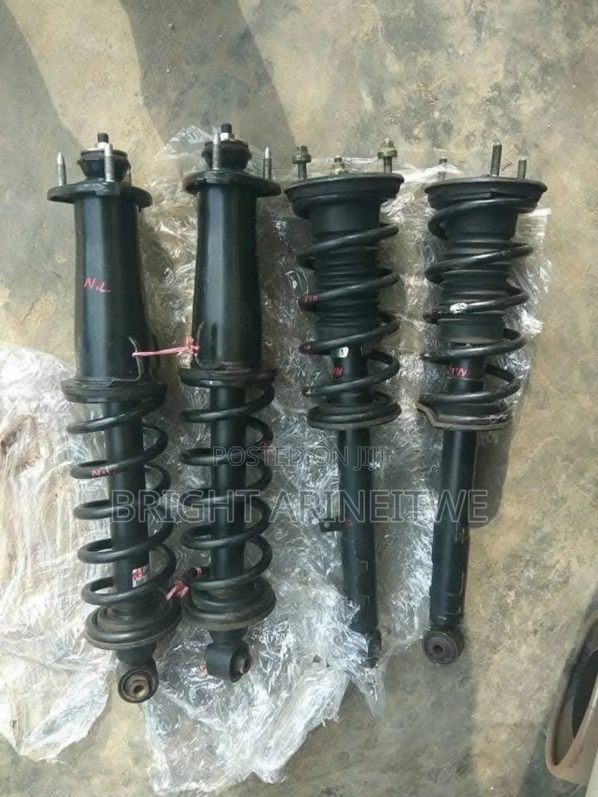 Front and Rear Shock Absorbers for Toyota Mark X
