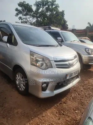 Toyota Noah for Car Hire
