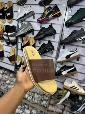 Super Classic Original Boss Zara Sandals