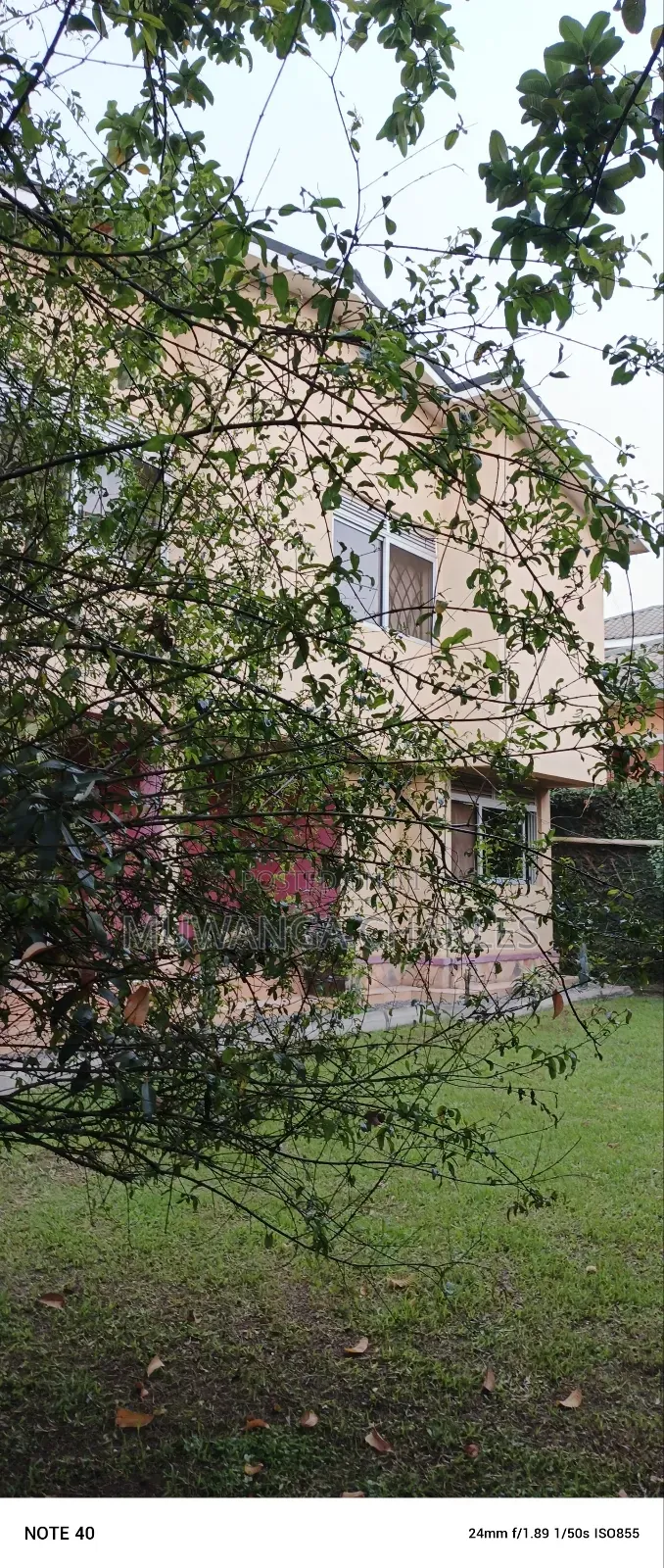 4bdrm Duplex in Fs Properties Ltd, Kira for rent