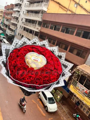 Valentines Money Bouquet Red Roses Chocolates Surprises Gift