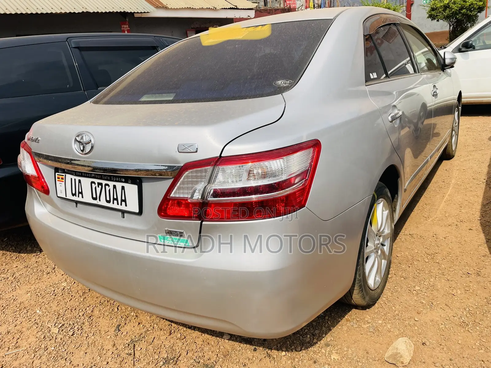 Toyota Premio 2010 Silver