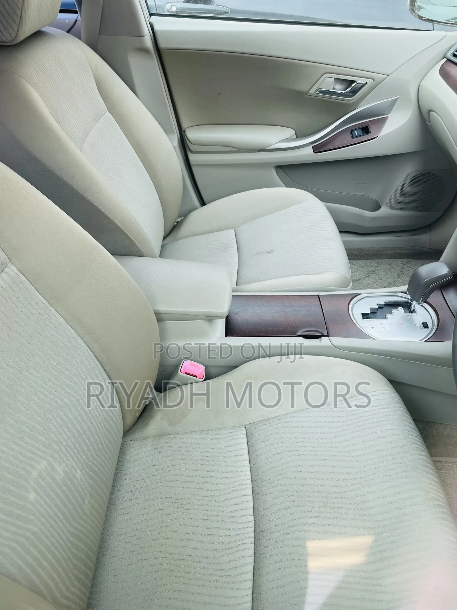 Toyota Premio 2010 Silver