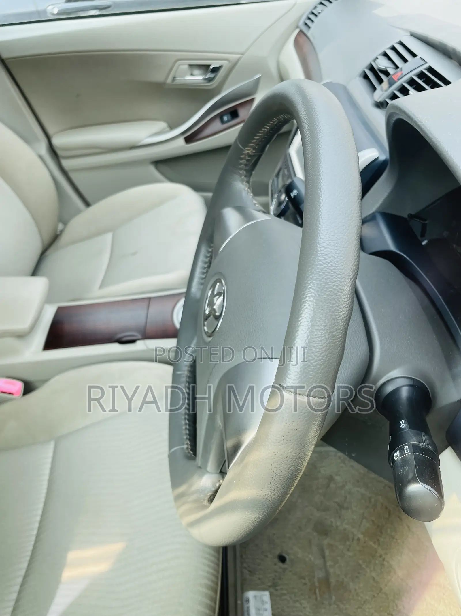 Toyota Premio 2010 Silver