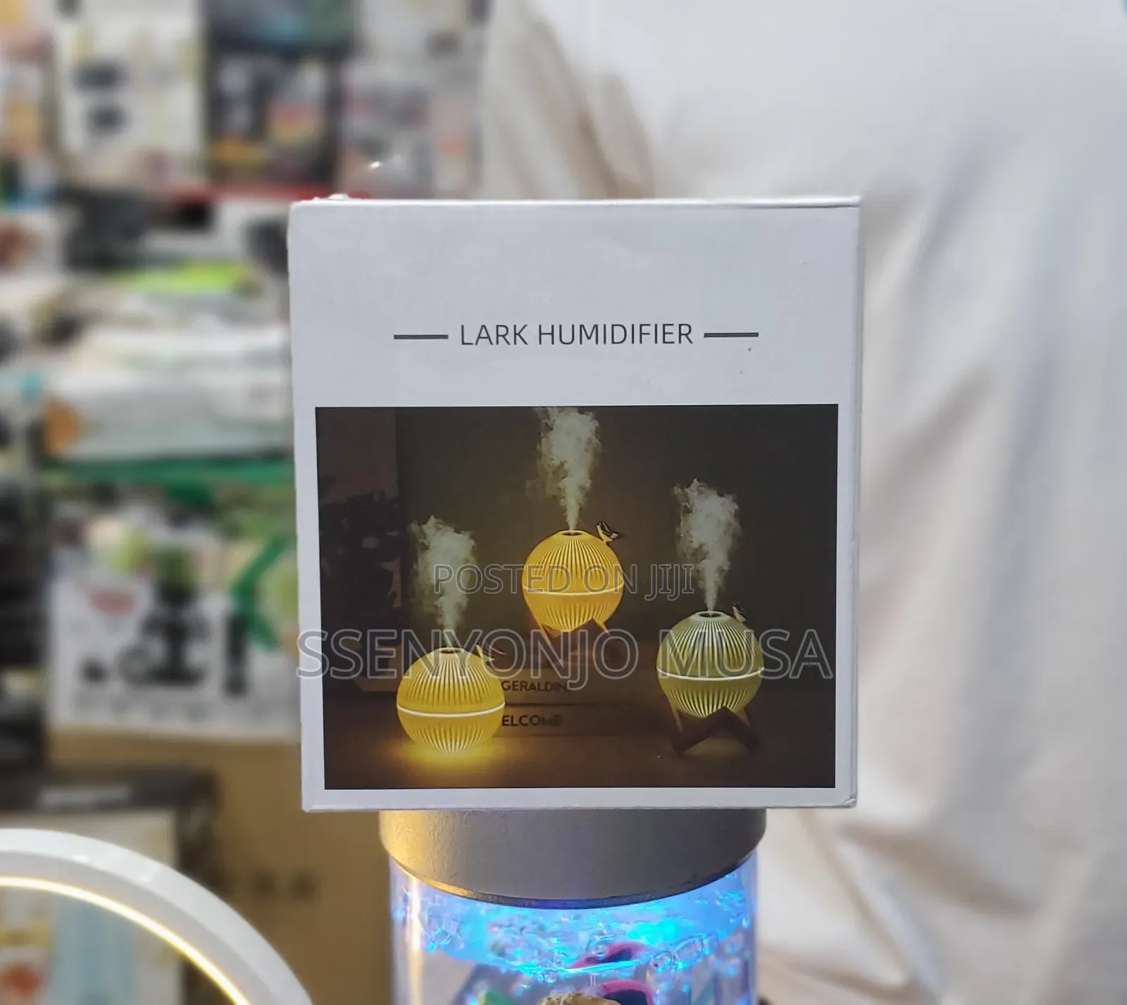 Modern Air Humidifier Diffuser | 330ml, Color Changing Light