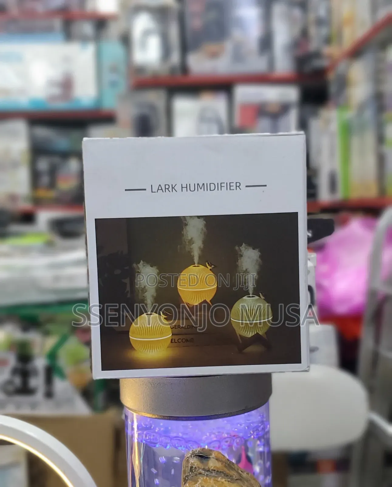 Modern Air Humidifier Diffuser | 330ml, Color Changing Light