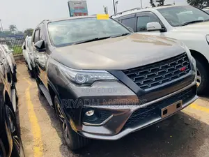 Toyota Fortuner 2016 Gray