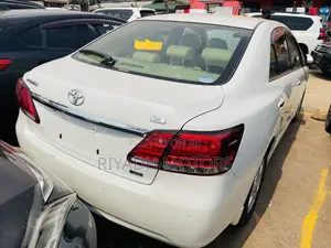 Toyota Premio 1.8 FWD 2019 White