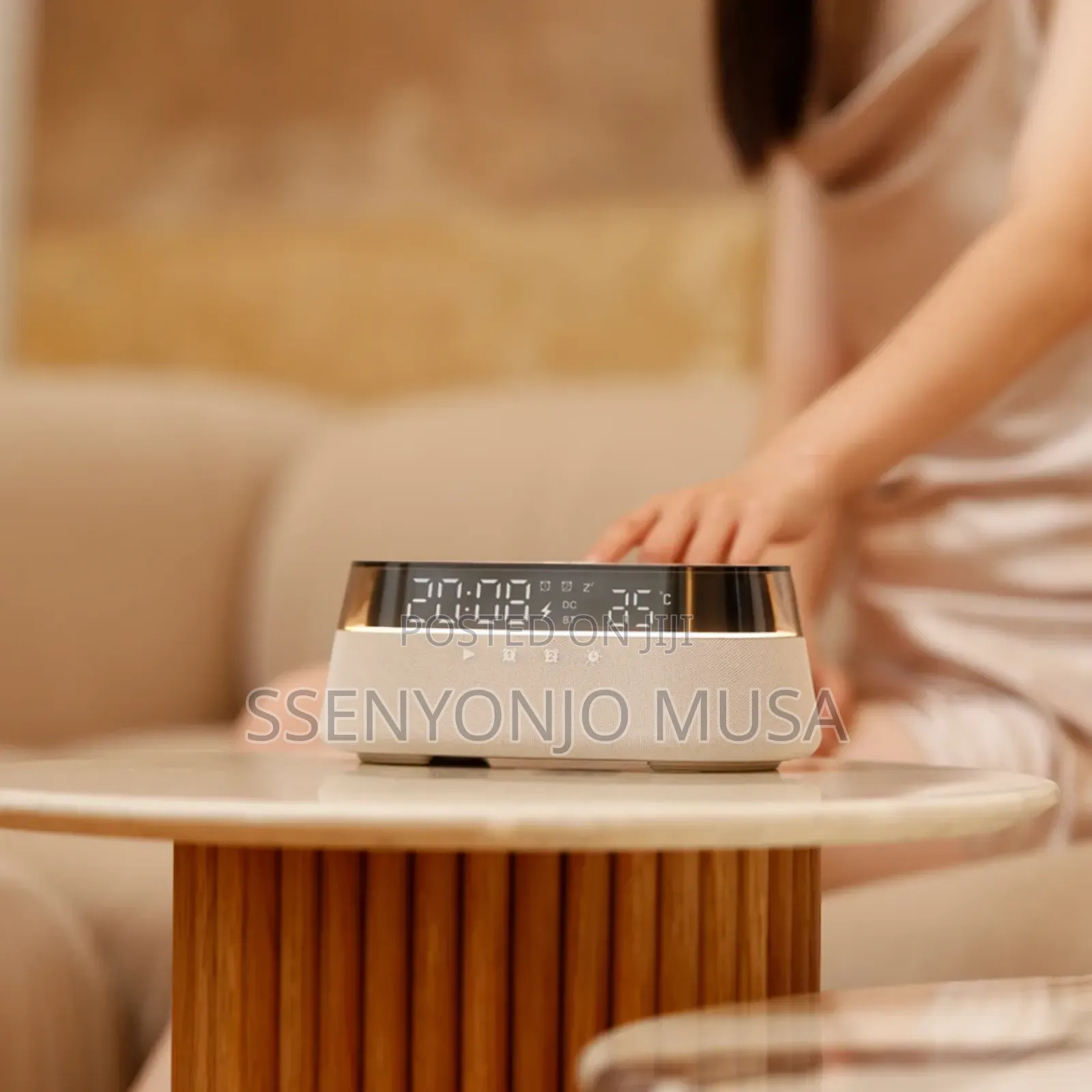 All-in-One Wireless Charging Hub | 6-in-1 Station With Fm-