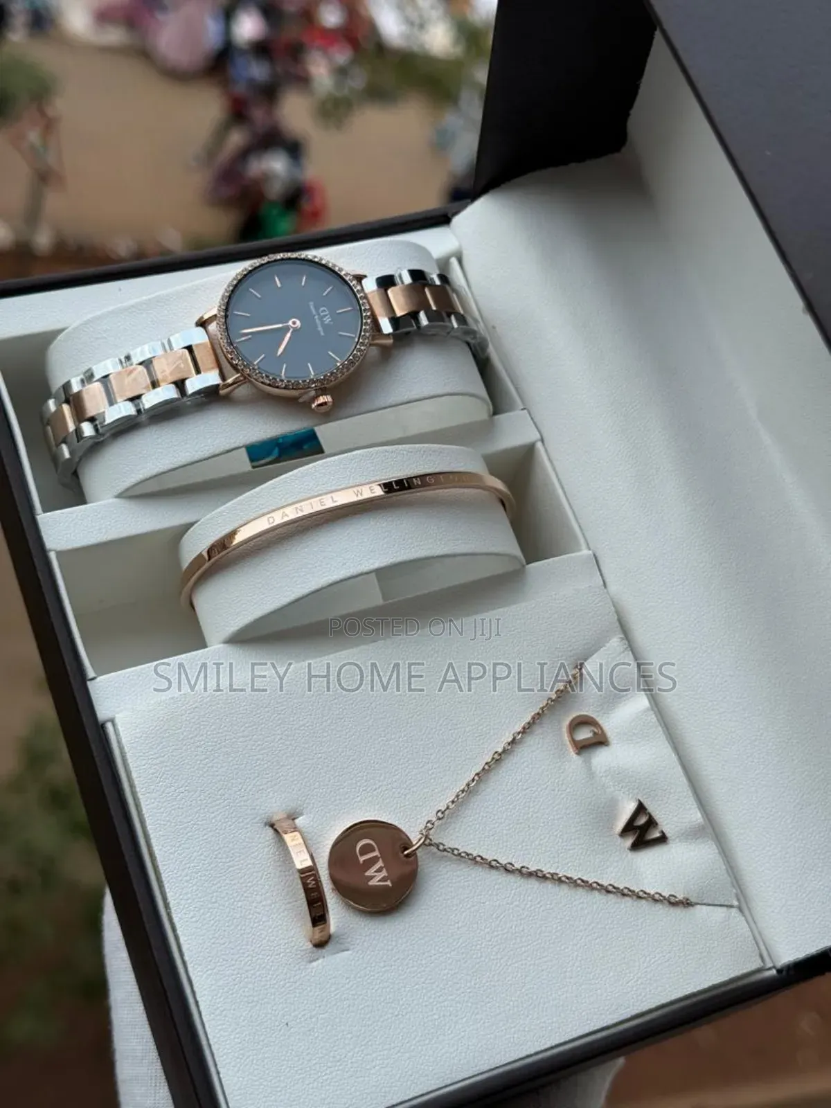 DW Women's Wrist Watch Gift Box