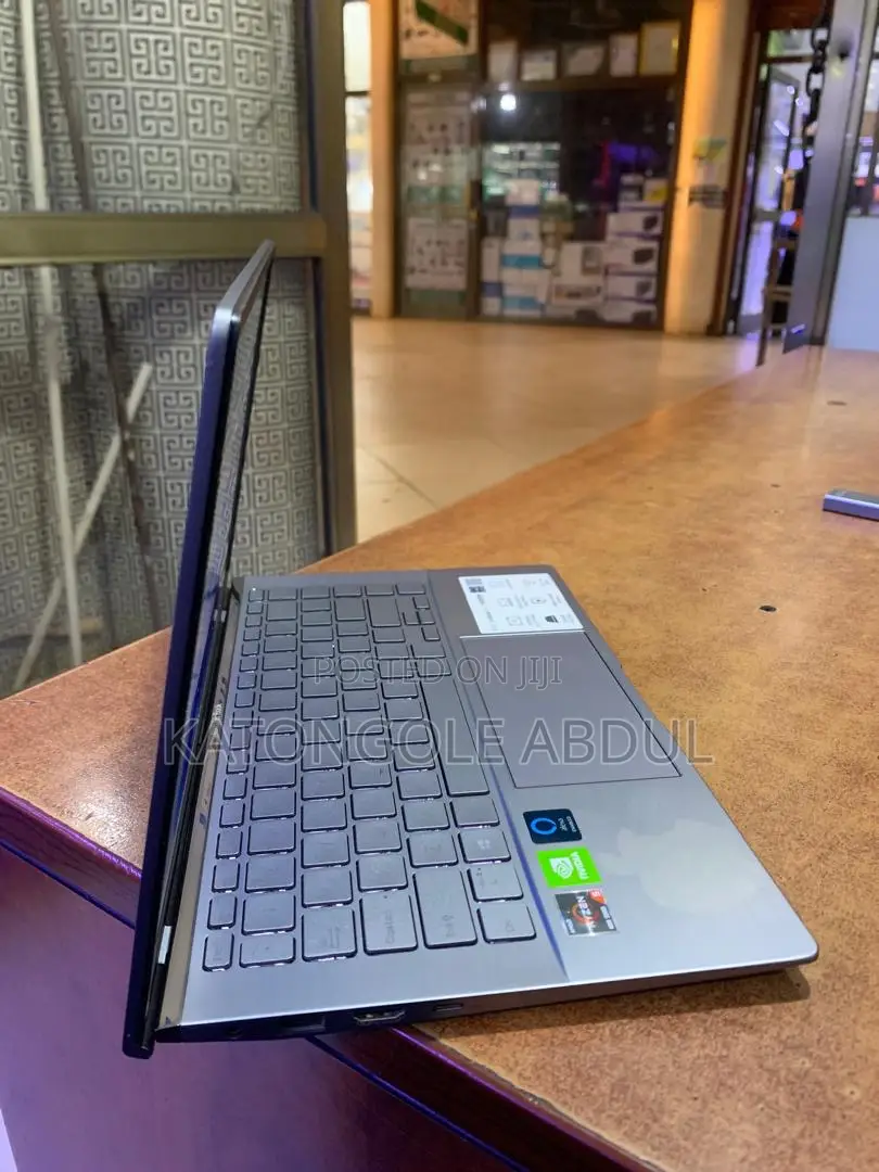 New Laptop Asus Zenbook 14 UX434 8GB AMD Ryzen 5 SSD 512GB