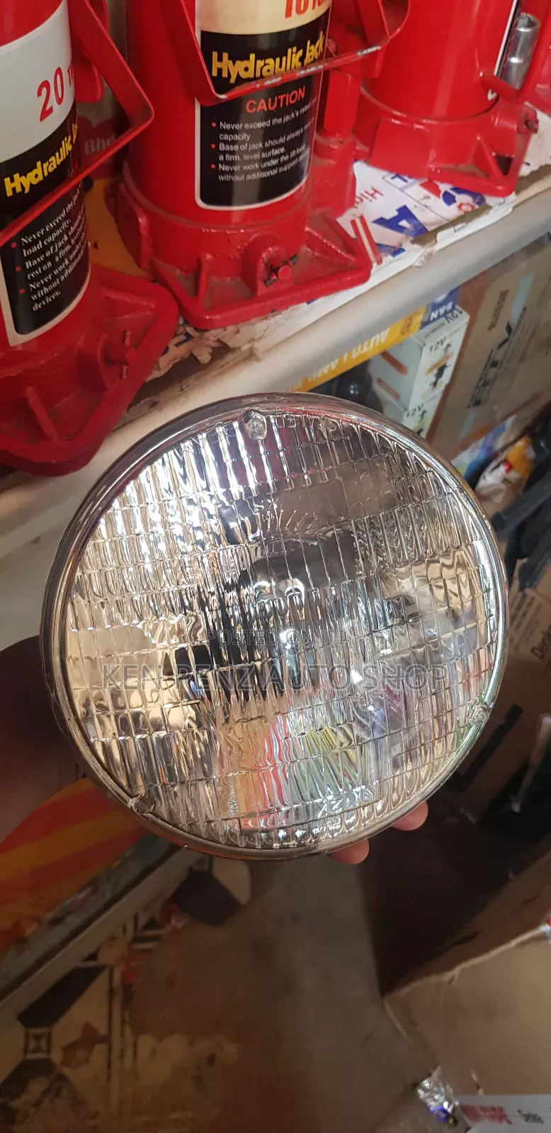 Round Sealed Beam Lights for Landcruiser and Hilux