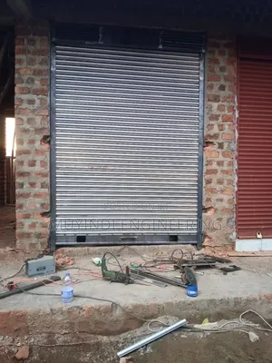 Rolling Shutter (10x8)Ft