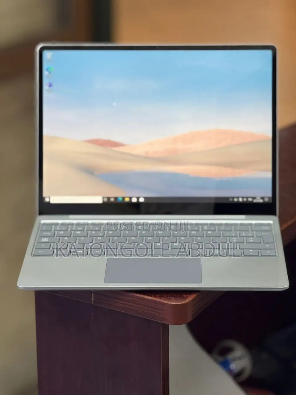 New Laptop Microsoft Surface 8GB Intel Core I5 SSD 256GB