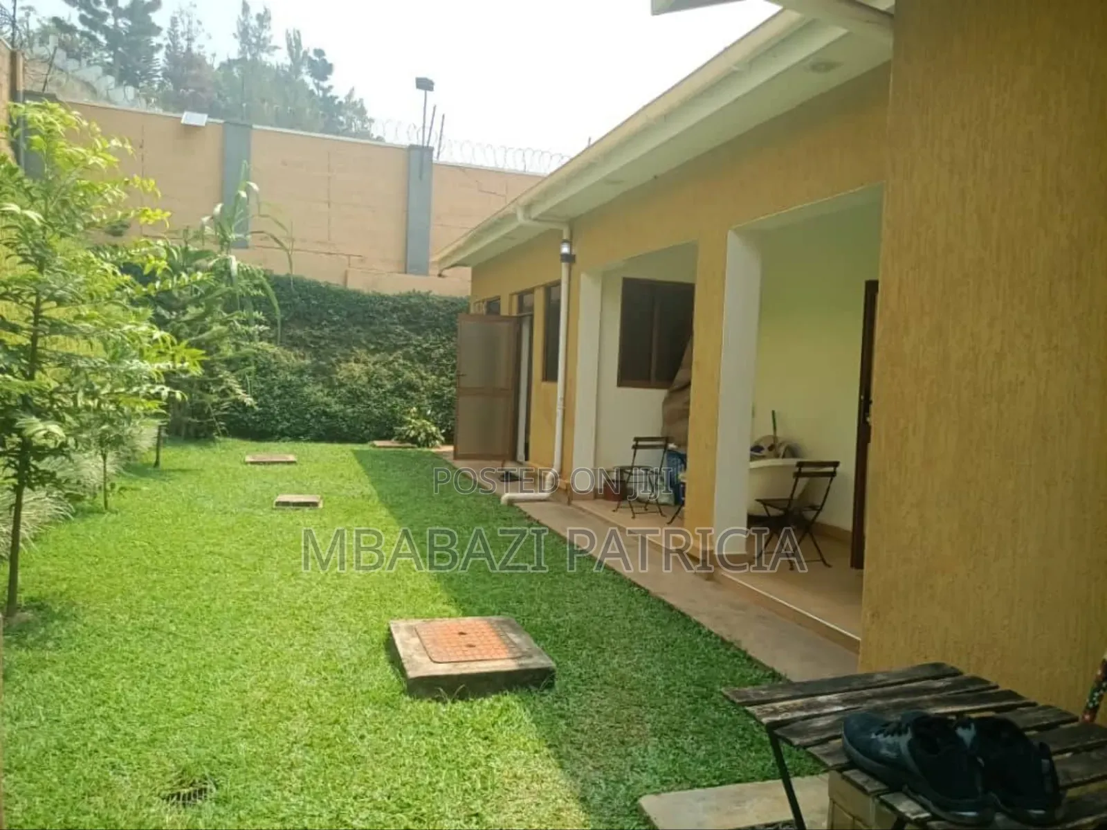 4bdrm House in Bwebajja Entebbe, Kawempe for sale