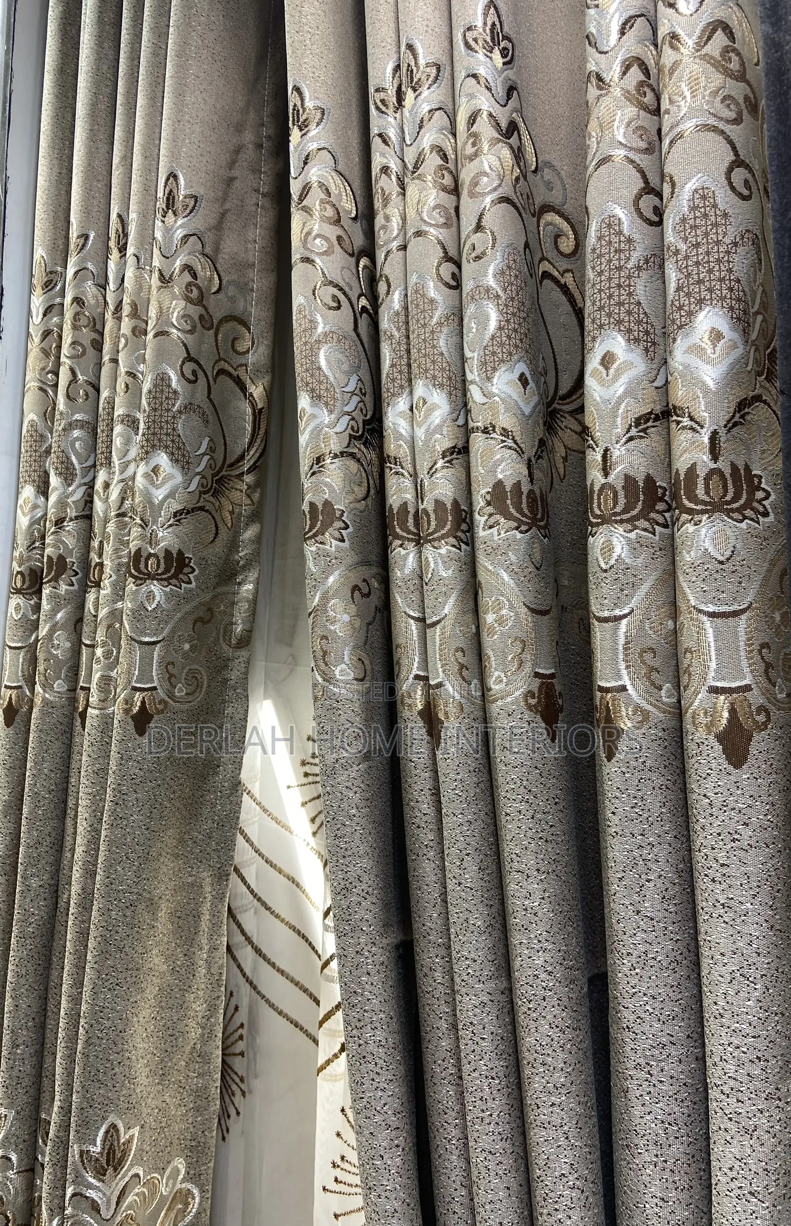 Golden Brown Curtain Per Ready Meter