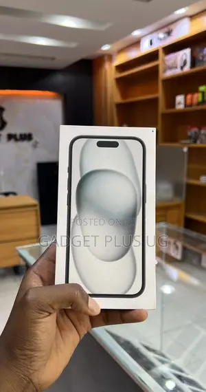 New Apple iPhone 15 256 GB Black