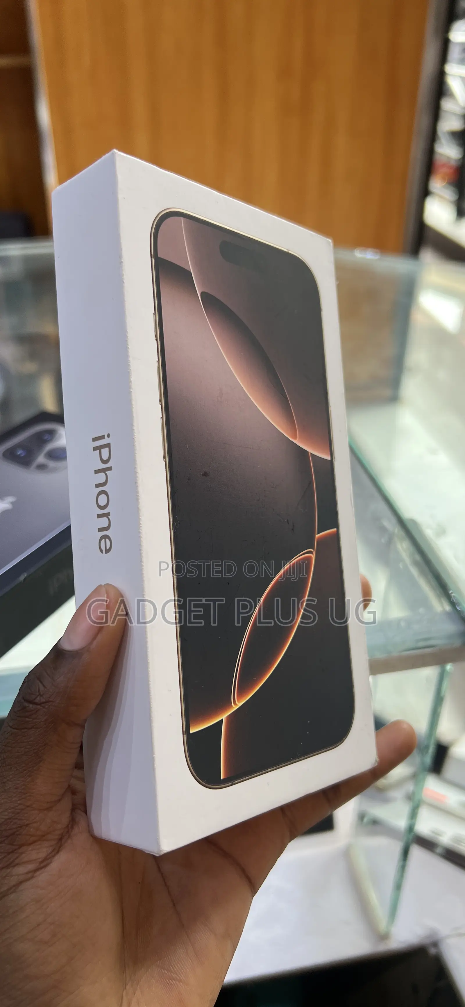 New Apple iPhone 16 Pro 256 GB Gold