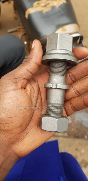 All Big Trucks Hub Bolts