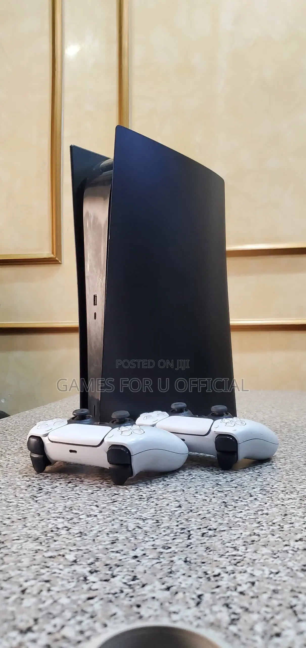 Ps5 Digital and 2 Pads #221