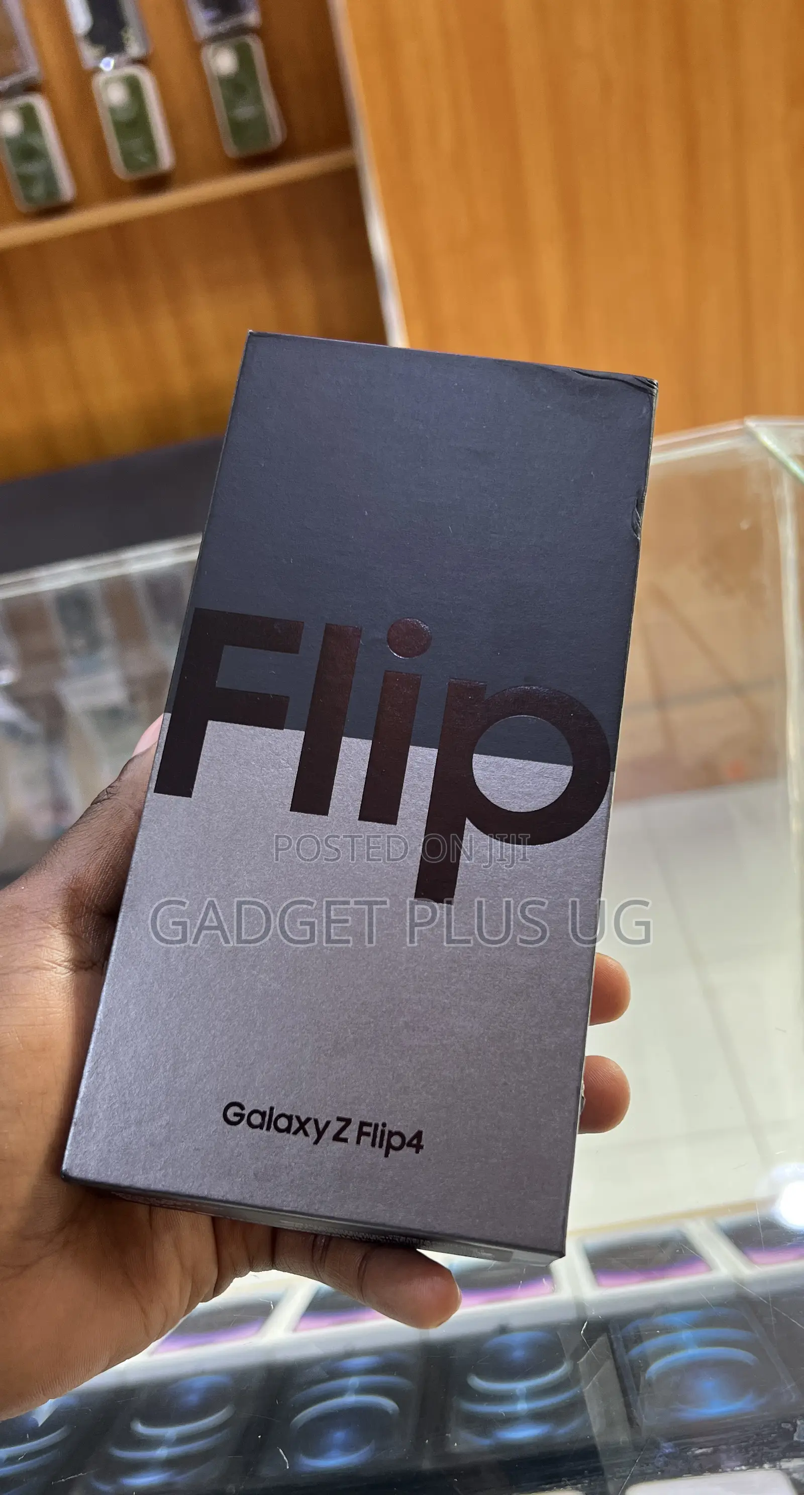 New Samsung Galaxy Z Flip4 256 GB Black