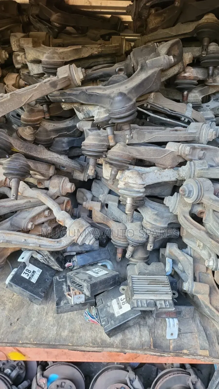Noah 4-Wheel, 2-Wheel and Drone Suspension Plates