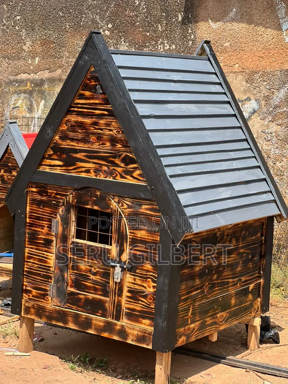 JHGGFCCKJB Nice Dog House