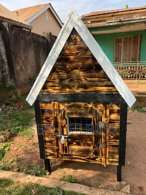Yesdd Good Nice Dog House