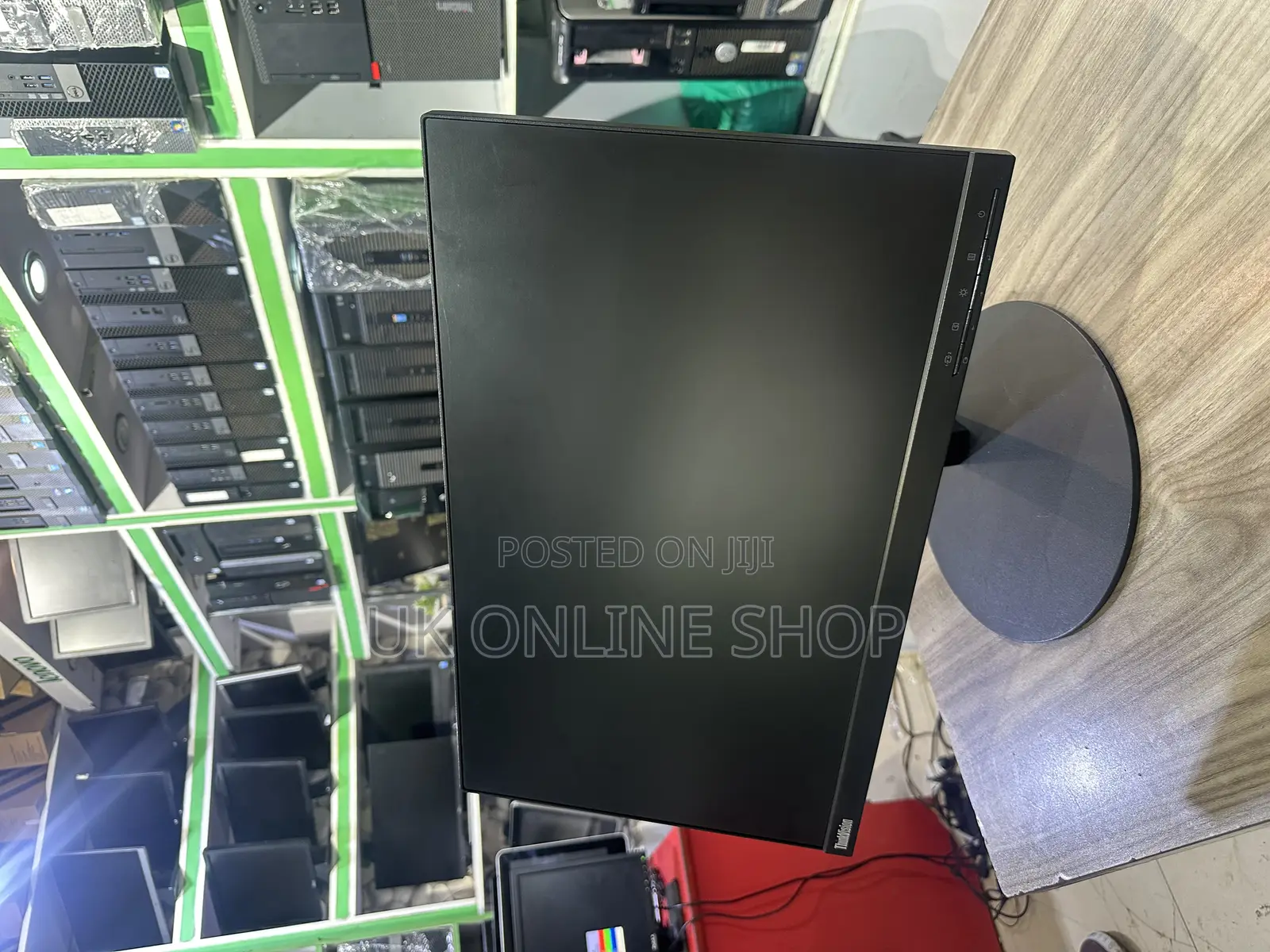 22 Inch Lenovo Ips Monitor (Clean)