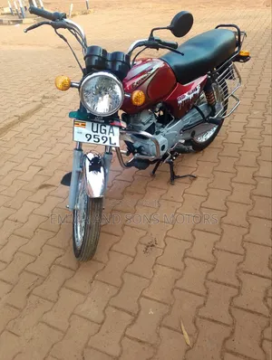 Bajaj Boxer 100 2023 Red