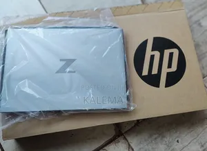 New Laptop HP ZBook Firefly 14 G7 16GB Intel Core I7 SSD 512GB