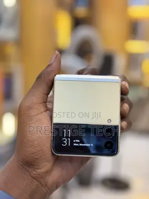 Samsung Galaxy Z Flip 3 128 GB Gold