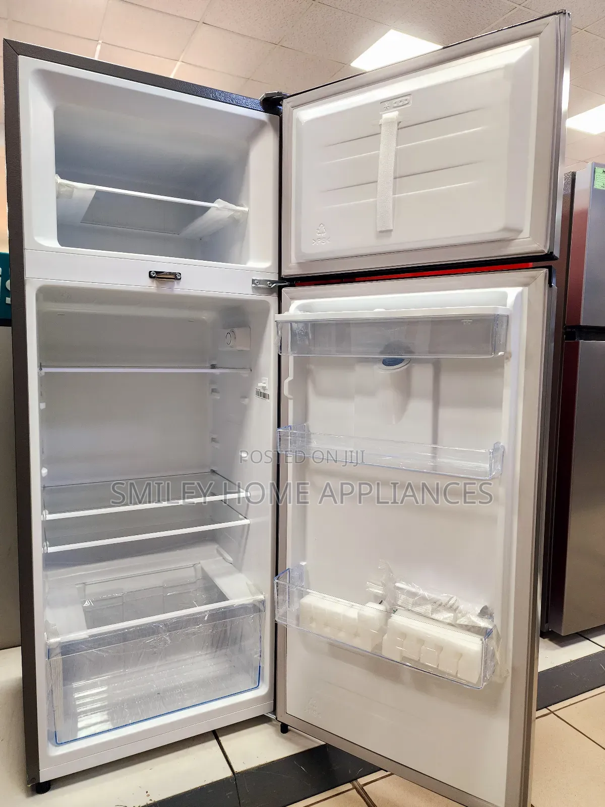 Hisense Defrost 270ltrs Double Door Fridge With a Dispenser